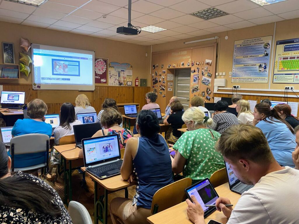 Від шаблону — до шедевру: практикуємося з Canva! Від шаблону — до шедевру: практикуємося з Canva!